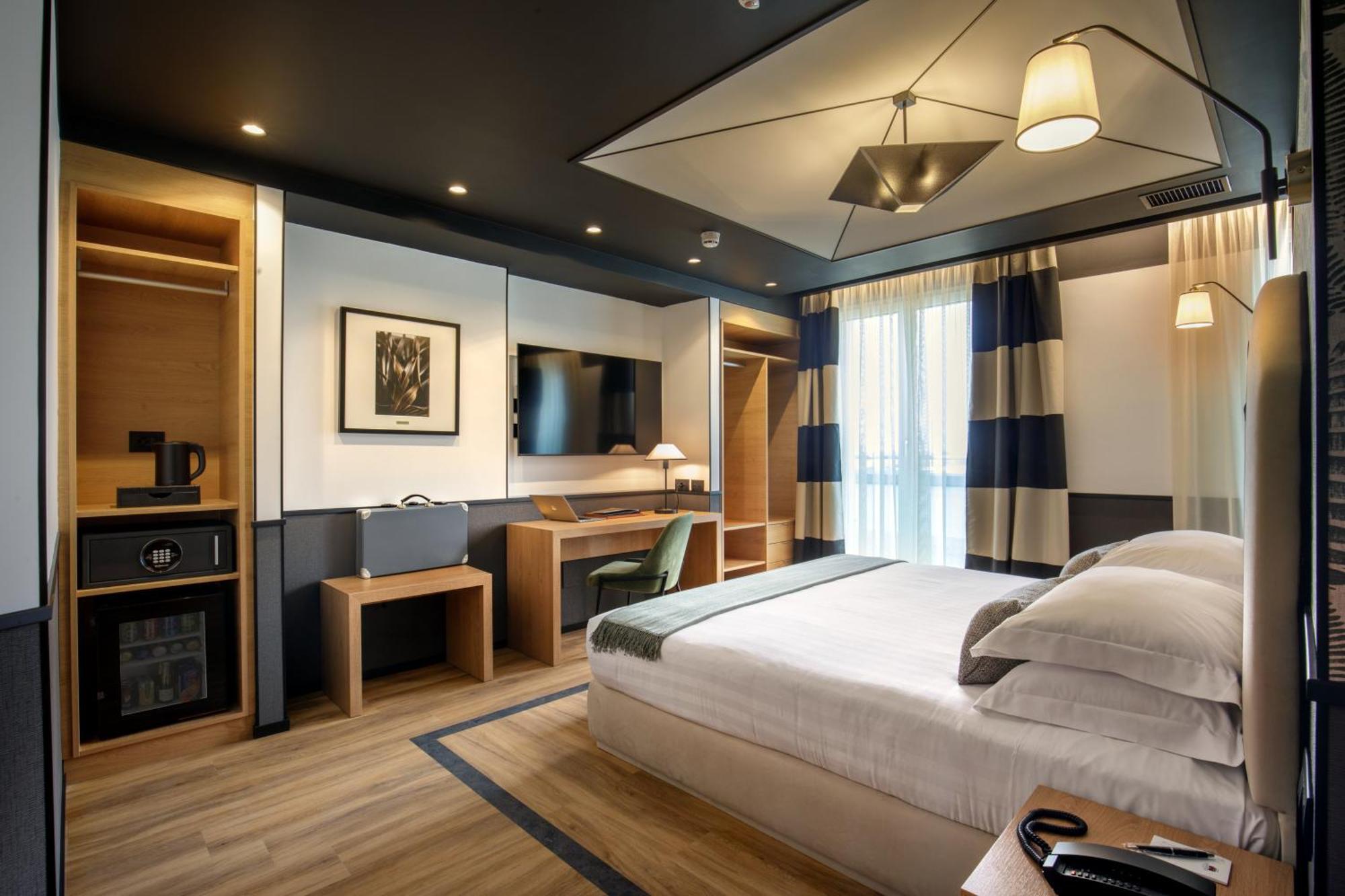 Hotel Domidea Рим Екстериор снимка
